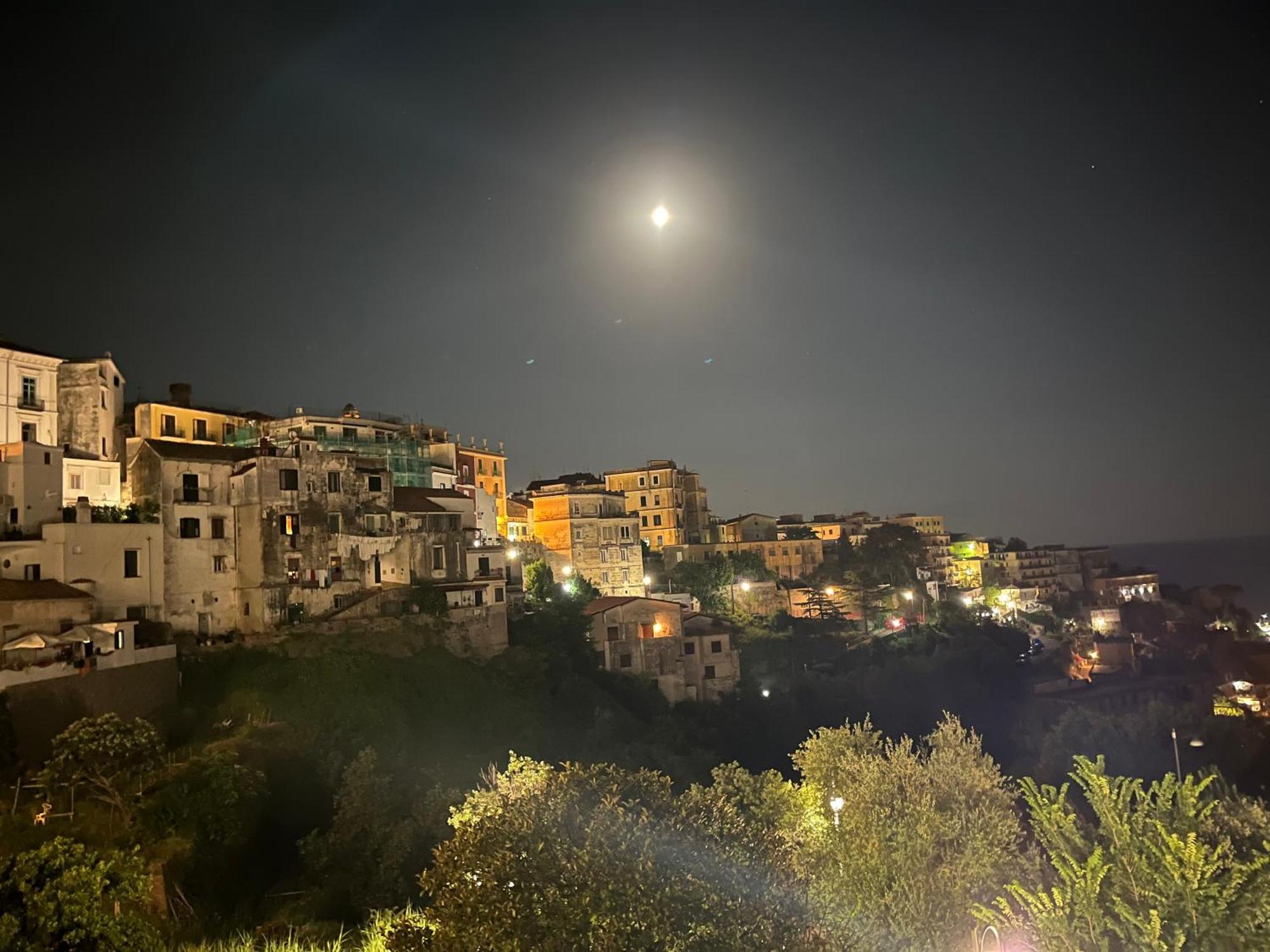 B&B Due Su Due Holiday Vietri sul Mare Exterior photo